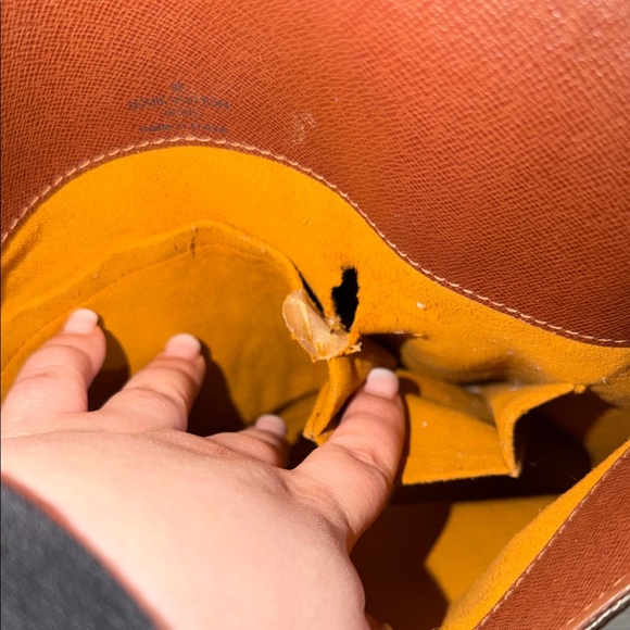 Authentic Louis Vuitton Dark Brown Monogram Musette Crossbody Bag - Picture 4 of 12